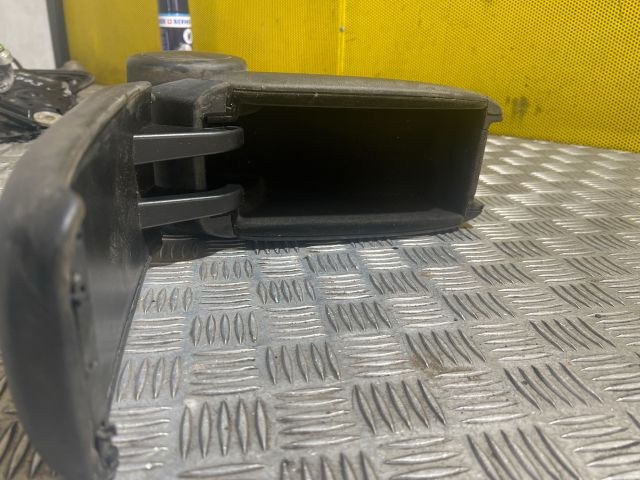 bontott AUDI A3 Könyöklő