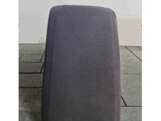 bontott AUDI A3 Könyöklő