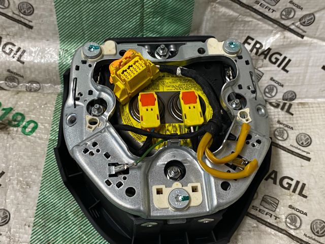 bontott AUDI A3 Kormánylégzsák