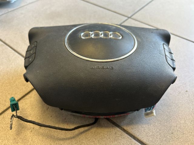 bontott AUDI A3 Kormánylégzsák