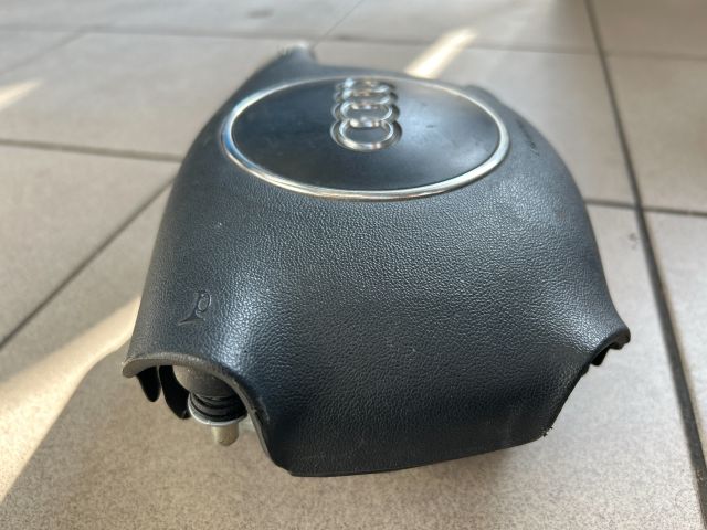 bontott AUDI A3 Kormánylégzsák