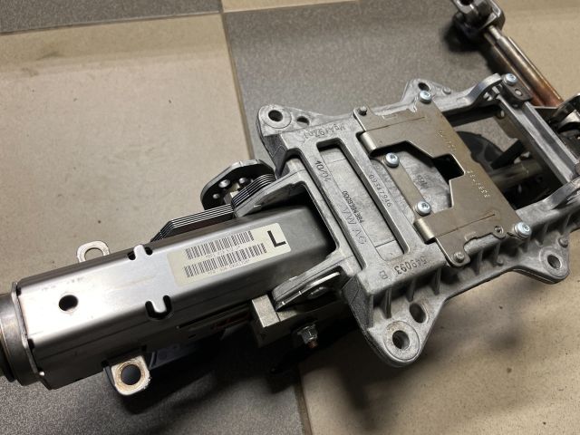 bontott AUDI A3 Kormányoszlop