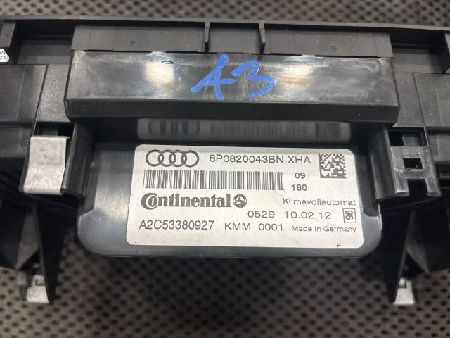 bontott AUDI A3 Középkonzol Keret