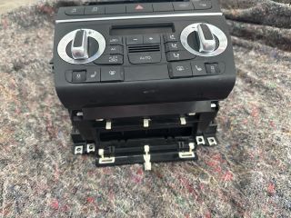 bontott AUDI A3 Középkonzol Keret