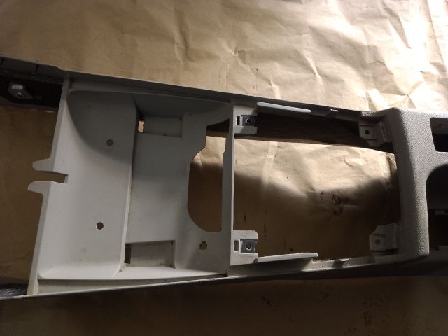 bontott AUDI A3 Középkonzol Keret