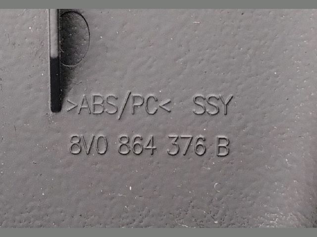 bontott AUDI A3 Középkonzol Keret