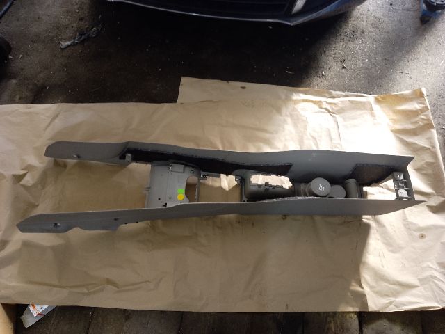 bontott AUDI A3 Középkonzol Keret