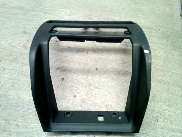 bontott AUDI A3 Középkonzol Keret