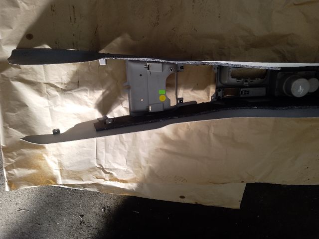 bontott AUDI A3 Középkonzol Keret