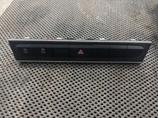 bontott AUDI A3 Középkonzol Keret