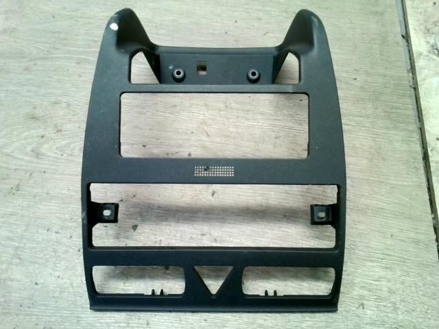 bontott AUDI A3 Középkonzol Keret