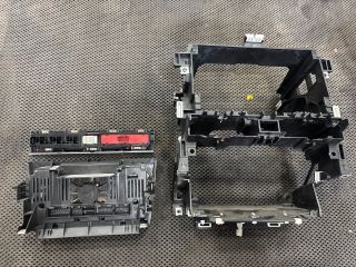 bontott AUDI A3 Középkonzol Keret