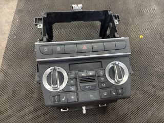 bontott AUDI A3 Középkonzol Keret