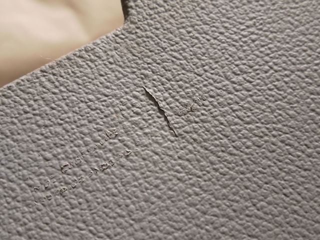 bontott AUDI A3 Középkonzol Keret