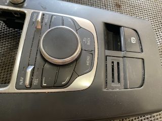 bontott AUDI A3 Középkonzol Vezérlő Panel