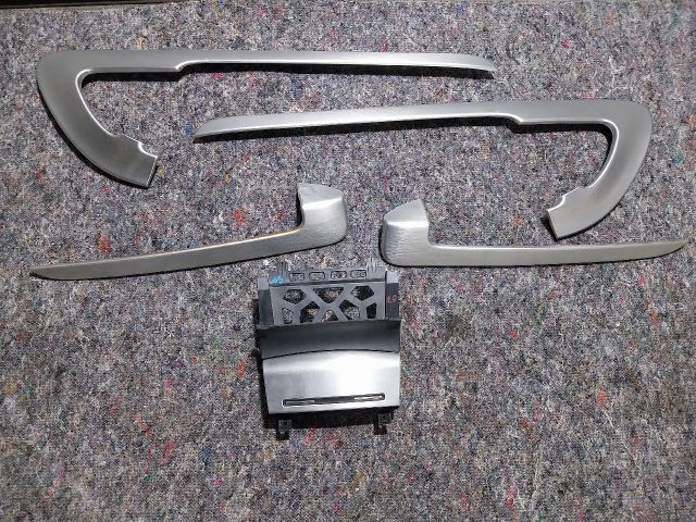 bontott AUDI A3 Középső Műszerfal Díszléc