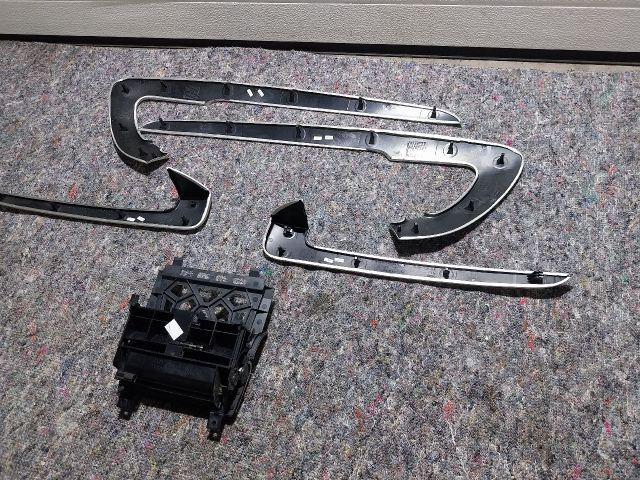 bontott AUDI A3 Középső Műszerfal Díszléc