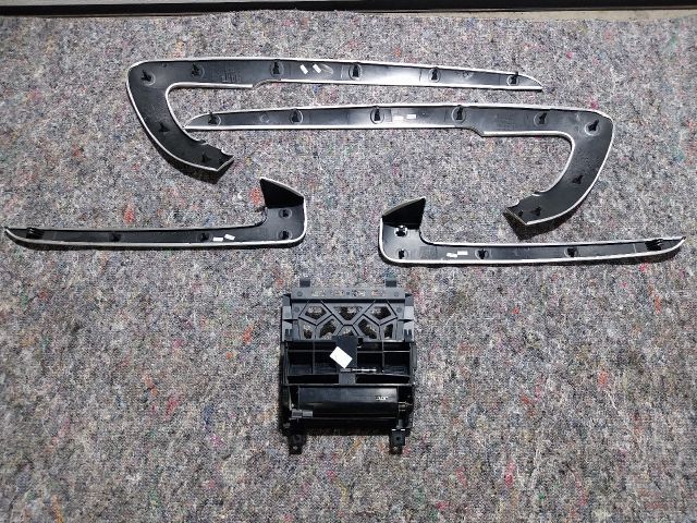 bontott AUDI A3 Középső Műszerfal Díszléc