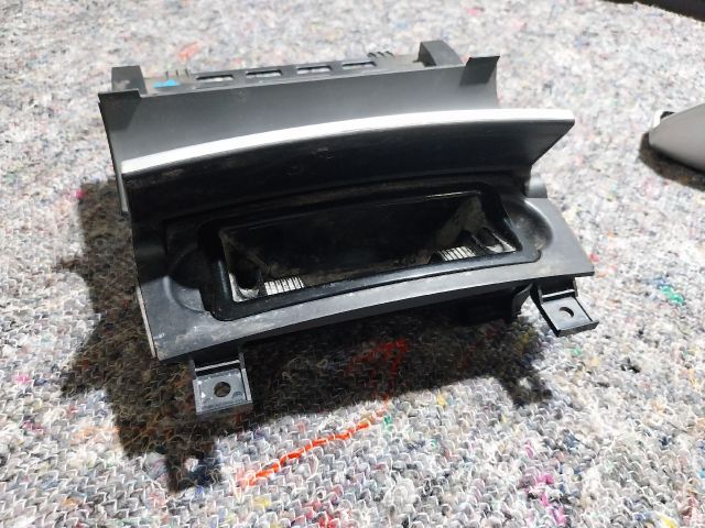 bontott AUDI A3 Középső Műszerfal Díszléc