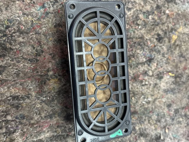 bontott AUDI A3 Középső Műszerfal Hangszóró