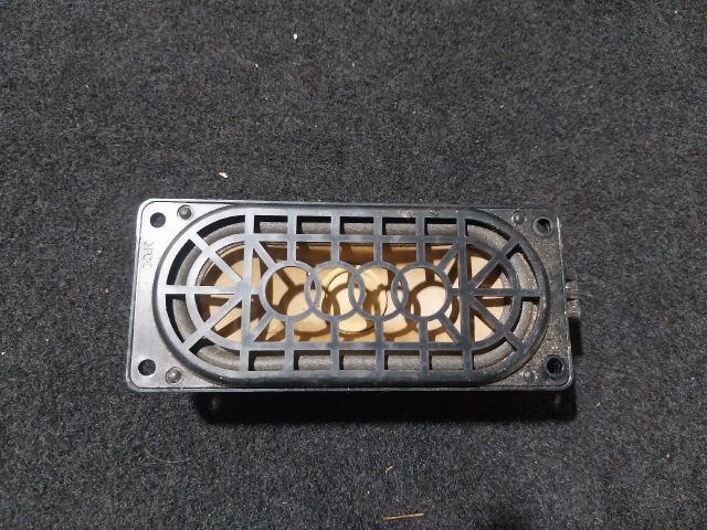 bontott AUDI A3 Középső Műszerfal Hangszóró