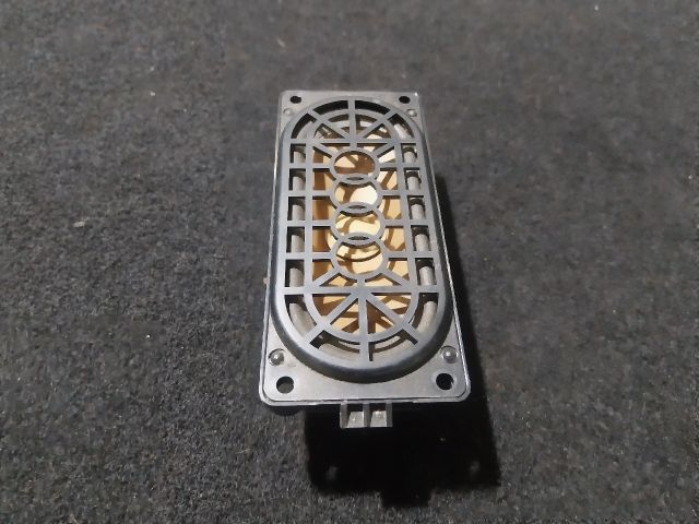 bontott AUDI A3 Középső Műszerfal Hangszóró