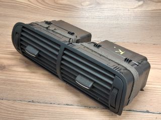 bontott AUDI A3 Középső Szellőző