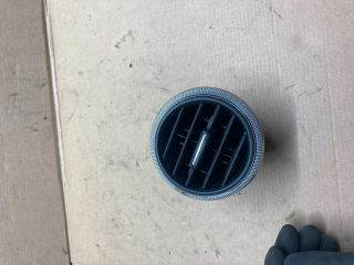 bontott AUDI A3 Középső Szellőző