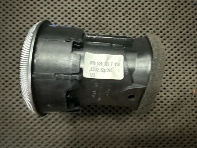 bontott AUDI A3 Középső Szellőző