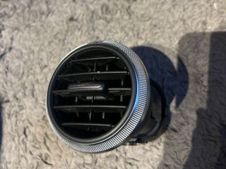 bontott AUDI A3 Középső Szellőző