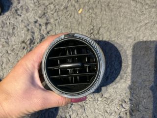 bontott AUDI A3 Középső Szellőző
