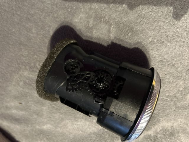 bontott AUDI A3 Középső Szellőző