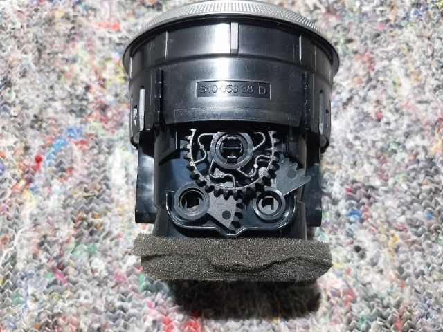 bontott AUDI A3 Középső Szellőző