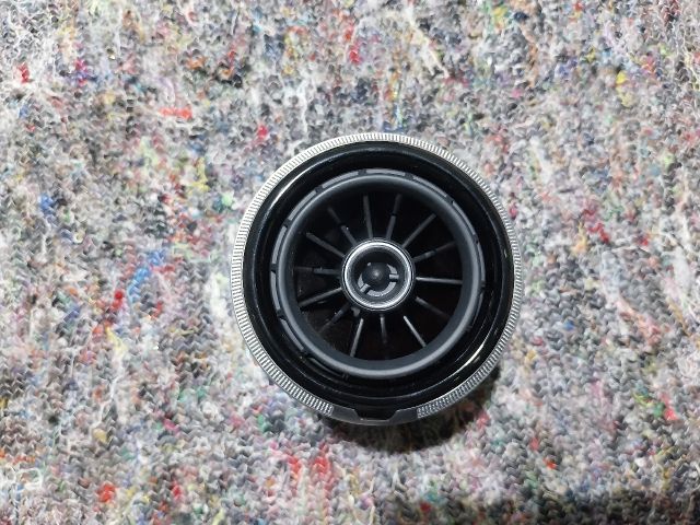 bontott AUDI A3 Középső Szellőző