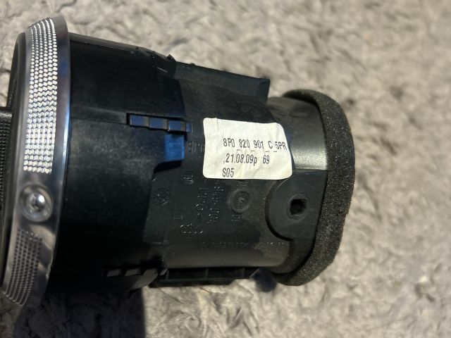 bontott AUDI A3 Középső Szellőző