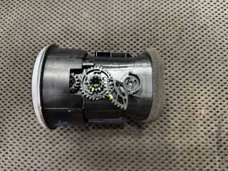 bontott AUDI A3 Középső Szellőző