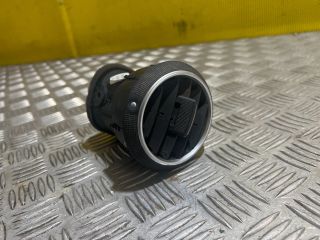 bontott AUDI A3 Középső Szellőző