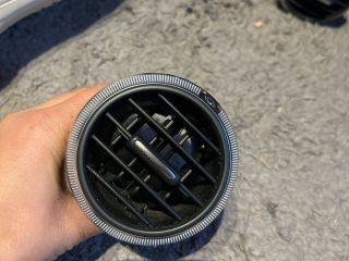 bontott AUDI A3 Középső Szellőző
