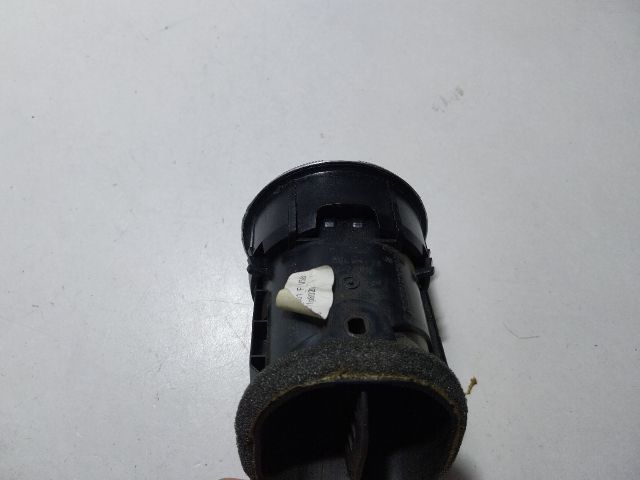 bontott AUDI A3 Középső Szellőző