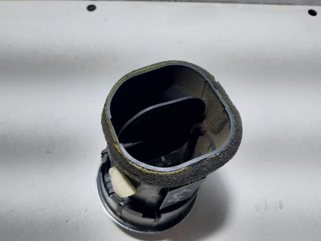 bontott AUDI A3 Középső Szellőző