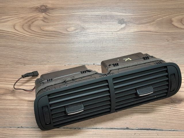 bontott AUDI A3 Középső Szellőző