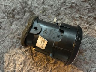 bontott AUDI A3 Középső Szellőző