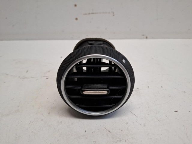 bontott AUDI A3 Középső Szellőző