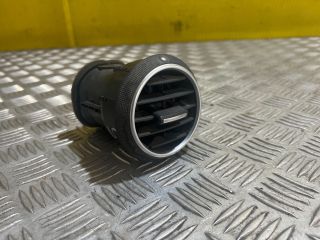 bontott AUDI A3 Középső Szellőző