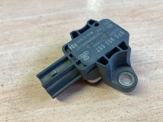 bontott AUDI A3 Központi Ütközés Érzékelő