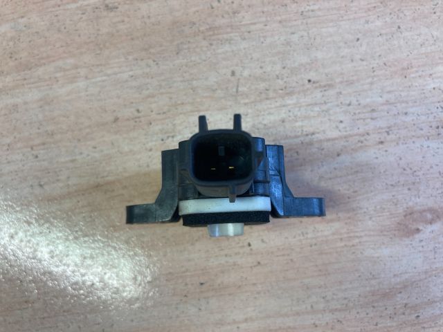 bontott AUDI A3 Központi Ütközés Érzékelő