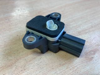 bontott AUDI A3 Központi Ütközés Érzékelő