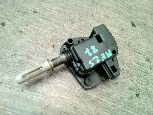 bontott AUDI A3 Központizár Motor (Pozíciófüggetlen)