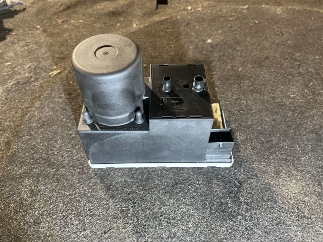 bontott AUDI A3 Központizár Motor (Pozíciófüggetlen)