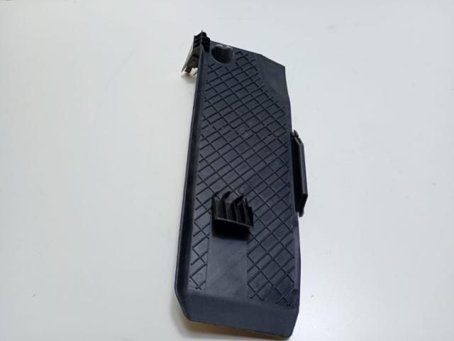 bontott AUDI A3 Lábtámasz Burkolat